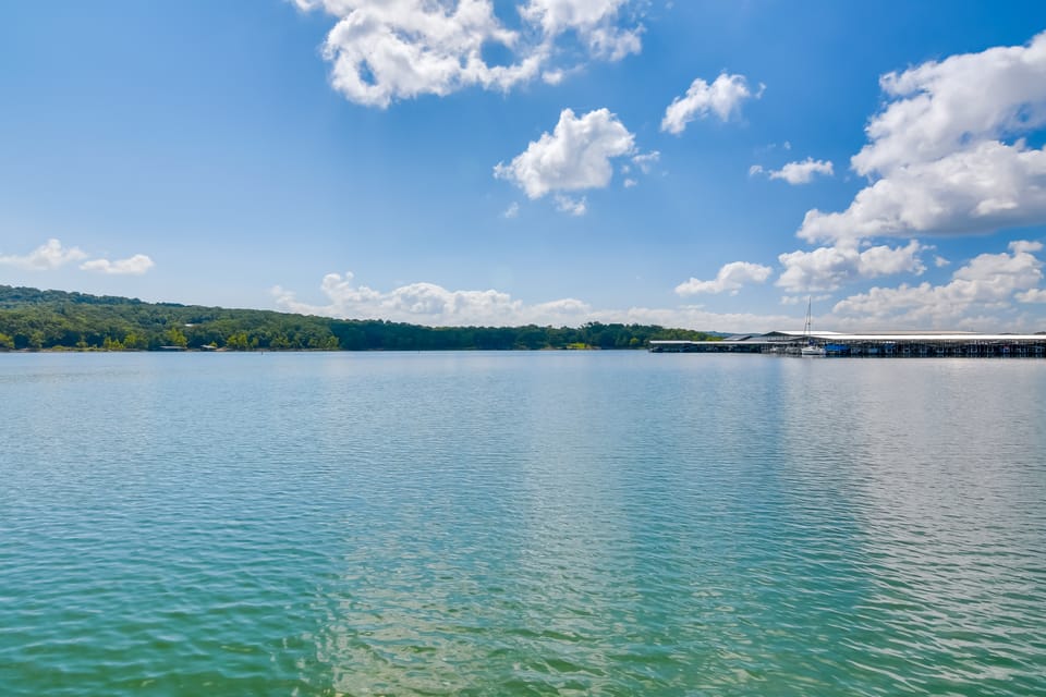 Table Rock Lake Access! Modern Water-View Retreat Apartment in Kimberling City