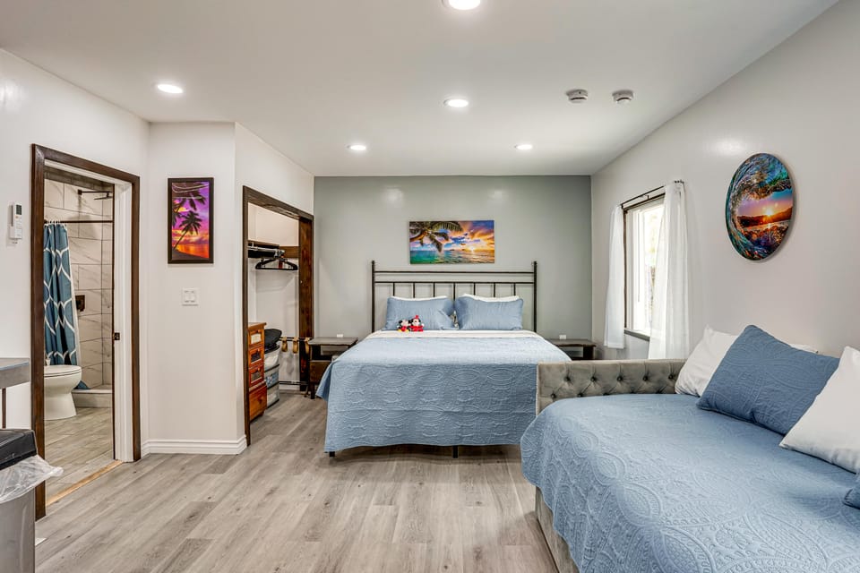 Central SoCal Hub! Studio Near Beach & Hospitals Apartment in Westminster