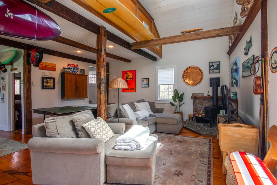 Ping-Pong & Fire Pit! Renovated Marshfield Cottage Cottage in Marshfield