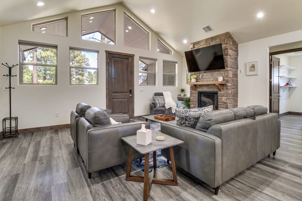 Forest, Fairways & Family Fun! Show Low Sanctuary House in Show Low