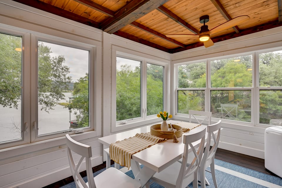 Fishing Dock & Mtn Views! Buchanan Lake Family Gem House in Texas