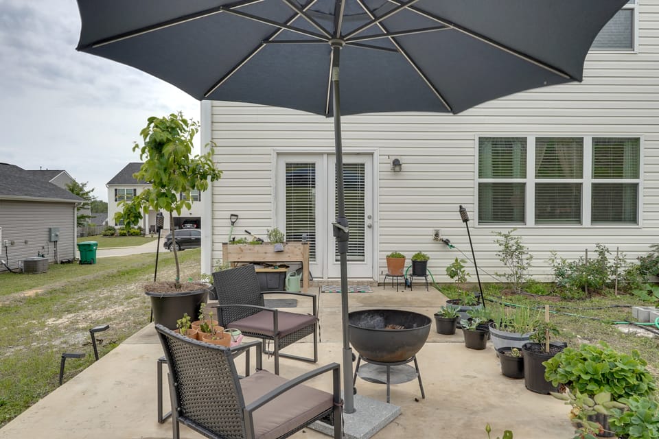 11 Mi to Bruce's Field! Tranquil Home w/ Garden House in South Carolina