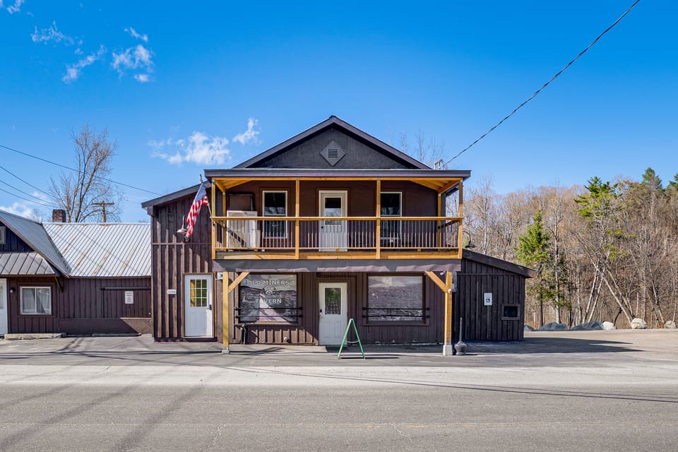 Lake Days, Trails & More! Updated Apt in Mineville Apartment in Adirondack Mountains