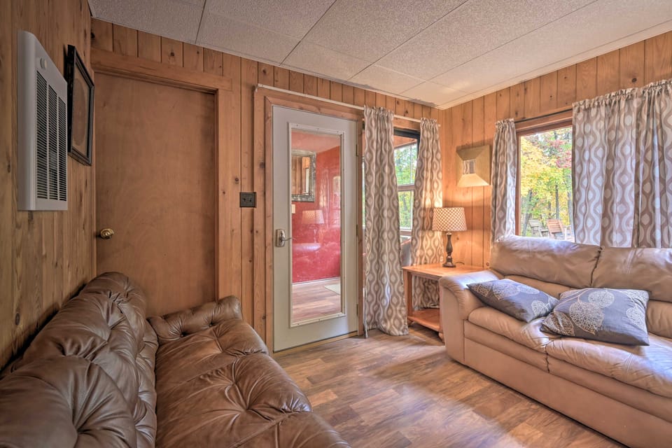 Near Raystown Lake! 3 Units at Urban Saddle Ranch House in Allegheny River