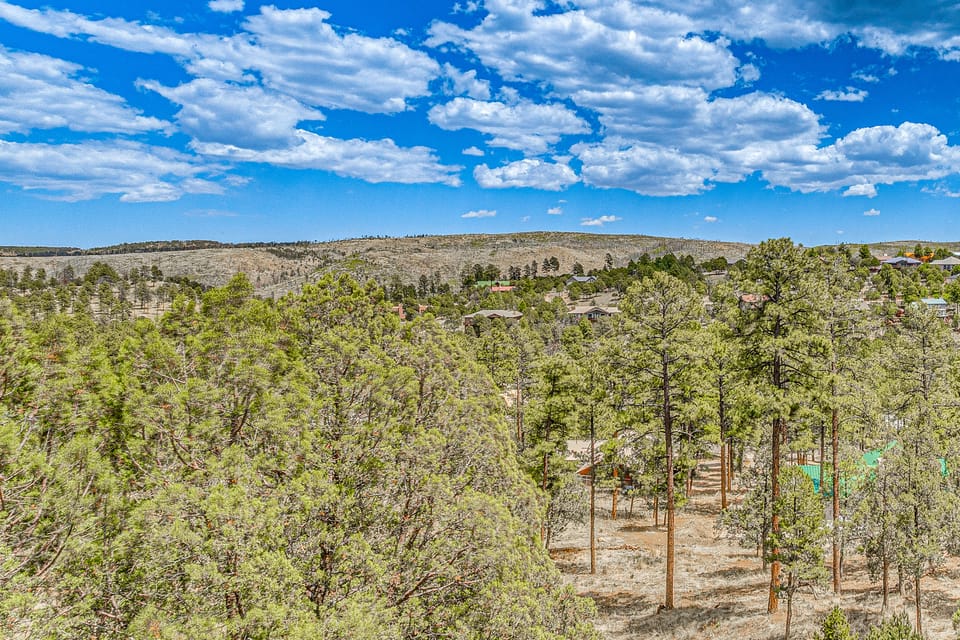 6BR, Multi-Level Deck: Group Getaway in Ruidoso! House in Ruidoso
