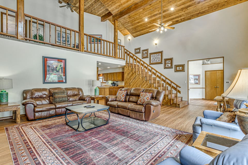 6BR, Multi-Level Deck: Group Getaway in Ruidoso! House in Ruidoso