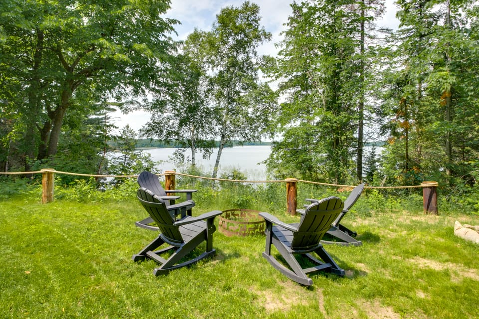 Leech Lake South Shore - Private, Sleeps 8 Adults House in Leech Lake