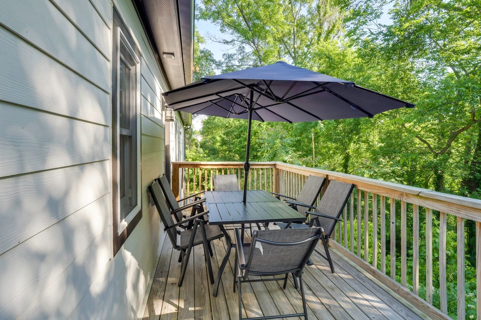 'The Beautiful Home' 1/2 Mi to Old Hickory Lake! House in Old Hickory Lake
