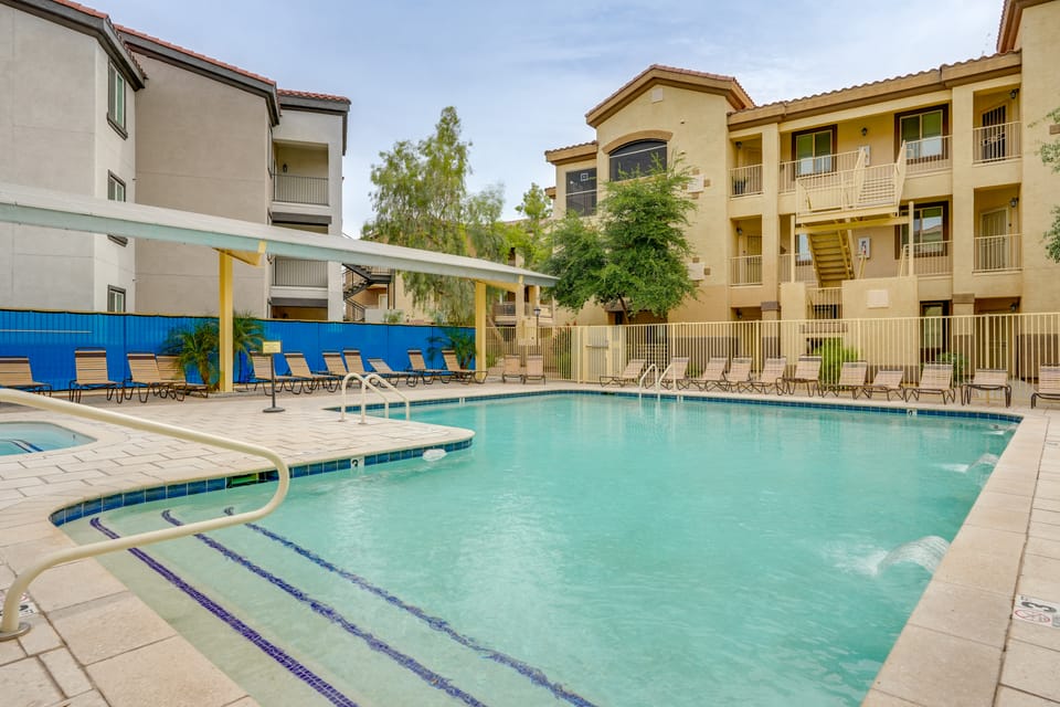2 Resort-Style Pools! Condo Near Mesa Market Place Apartment in Mesa
