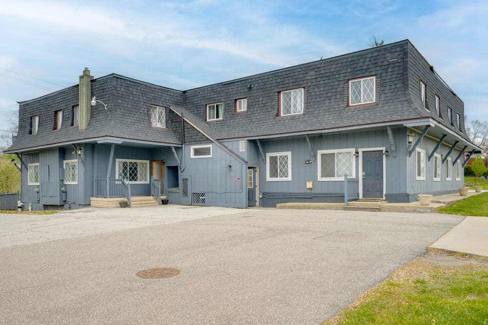 Near Boating, Lake Huron! Quiet Condo on Creek Apartment in Port Huron