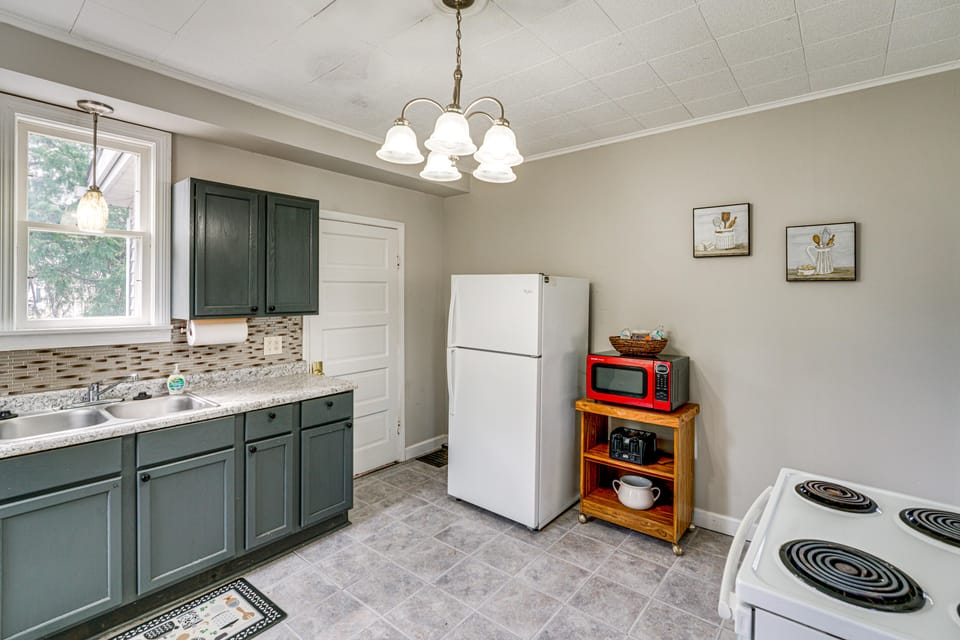 Gateway to Dtwn Port Huron & Lake! Cozy Home House in Port Huron