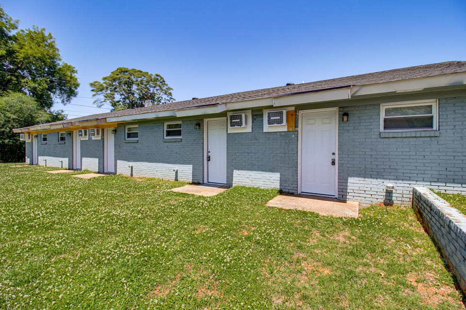3 Mi to Dtwn: Pet-Friendly Studio in Huntsville Apartment in Huntsville