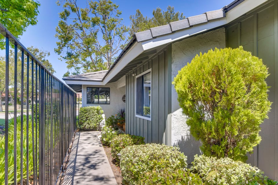 Remodeled Lakehouse  | 30 Days Min | Pets Welcome Apartment in Westlake Village
