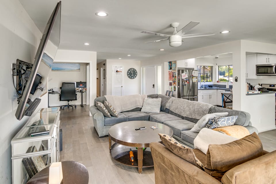 Remodeled Lakehouse  | 30 Days Min | Pets Welcome Apartment in Westlake Village