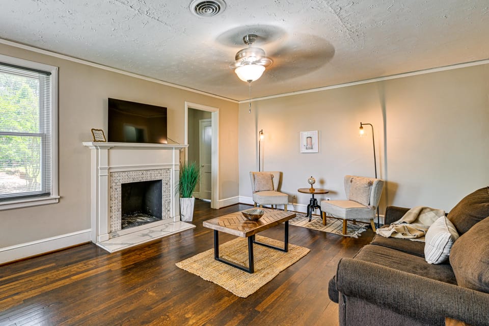 Charlotte Home 2 Mi to Center City: Free Parking! House in Charlotte