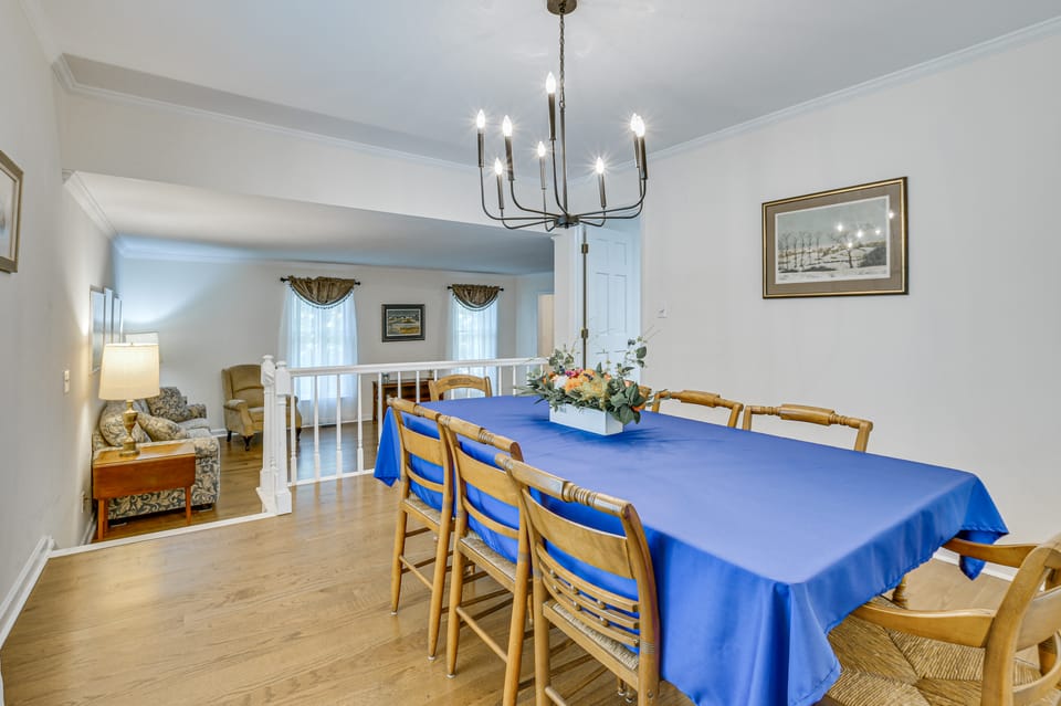 3 Mi to Dtwn Cary! Spacious Home w/ Deck & Grill House in Cary