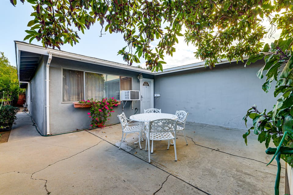 Close to Shore, Malls & SoFi! Redondo Beach Home House in Lawndale