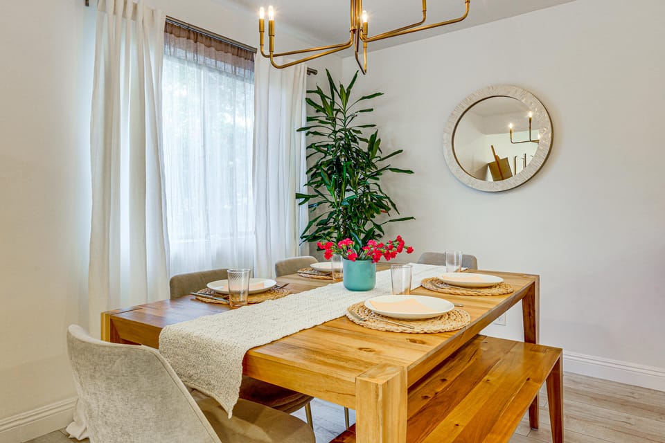 Close to Shore, Malls & SoFi! Redondo Beach Home House in Lawndale