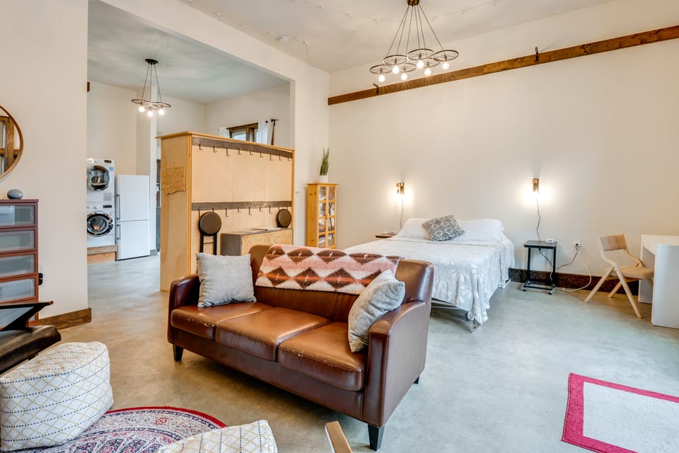 3 Blocks to Downtown! Cozy Sedro-Woolley Retreat! Apartment in Washington