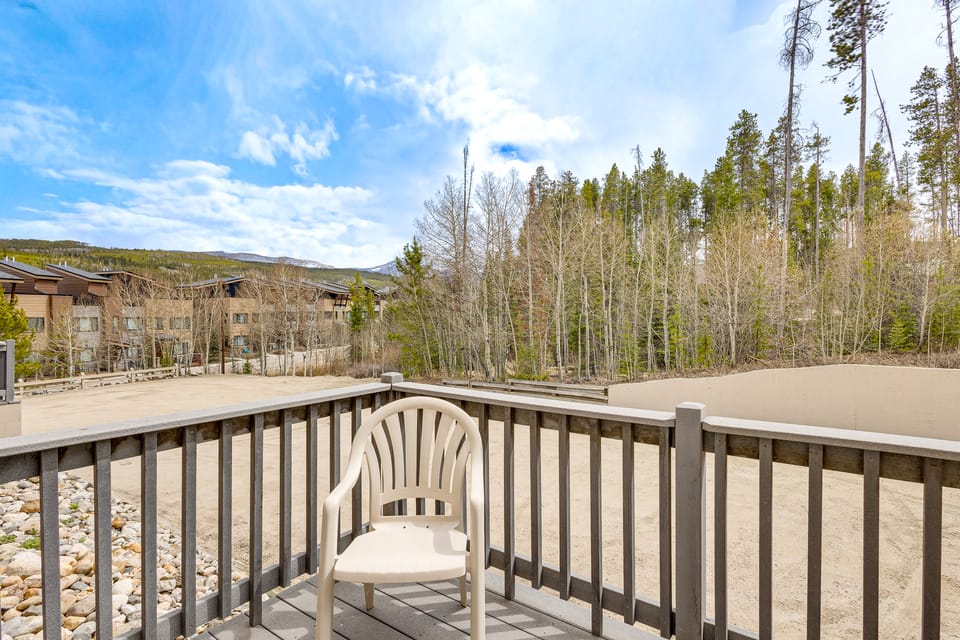 Summer Fun! Winter Park Condo w/ Pool, Hot Tub Apartment in Fraser