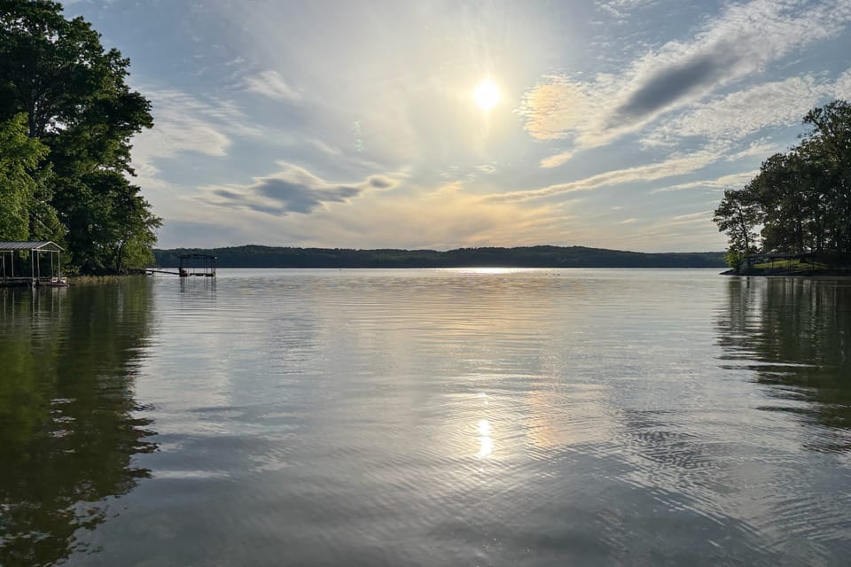 Waterfront Group Getaway Near Land Btwn the Lakes House in Lake Barkley