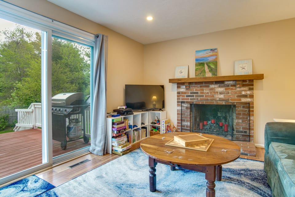 Private Hot Tub, Yard & Games Galore: Plymouth Gem House in Plymouth