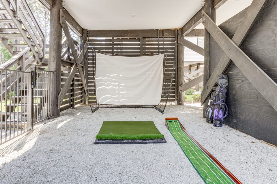 Coastal Escape Near 4 Beaches in Pawleys Island! House in South Carolina