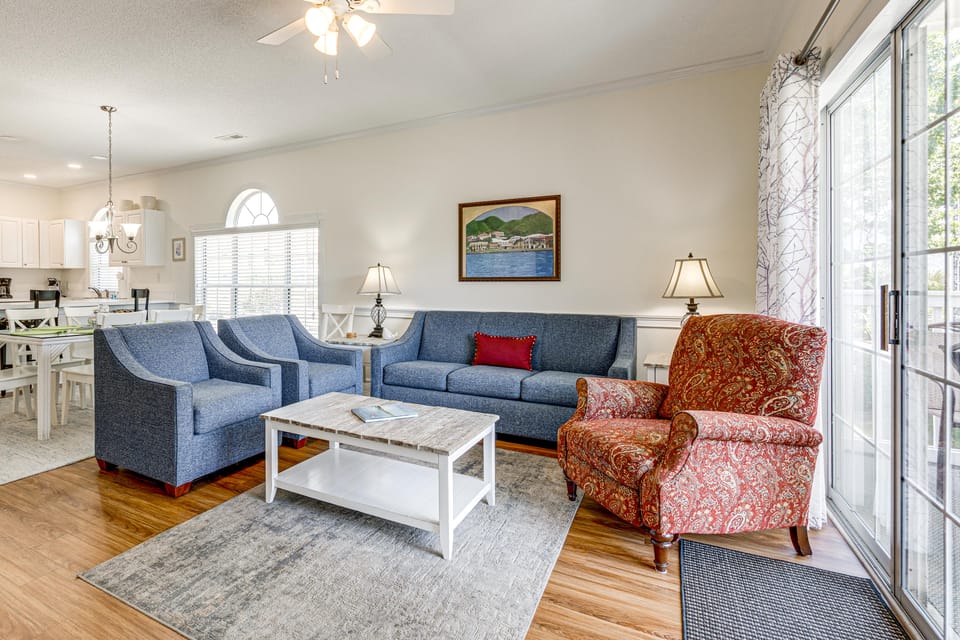 Pool Access! Myrtlewood Villas Golf Escape Apartment in Carolina Forest