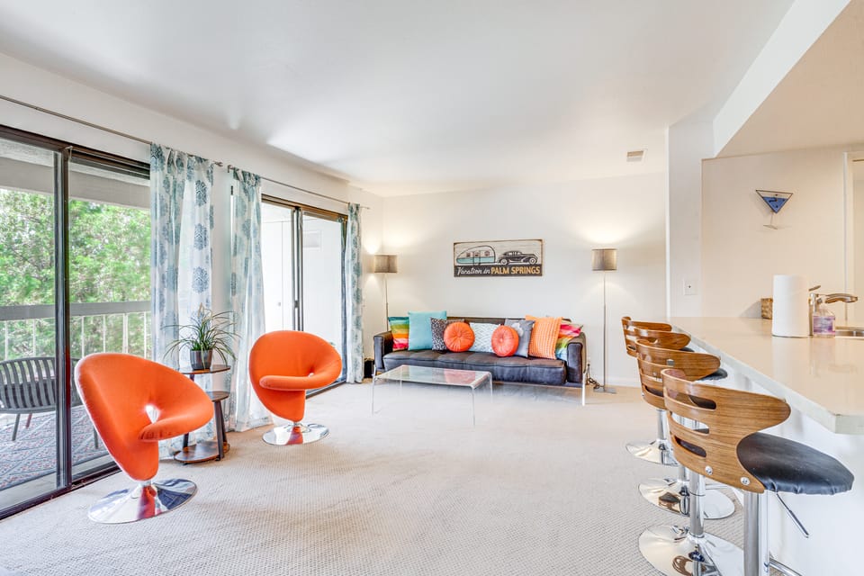 2 Mi to Dtwn! Chic Palm Springs Condo Apartment in Palm Springs