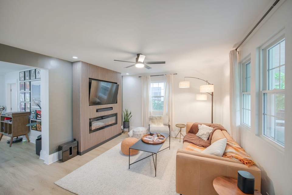 Tremont Retreat w/ Putting Green Near Downtown House in Cleveland Heights