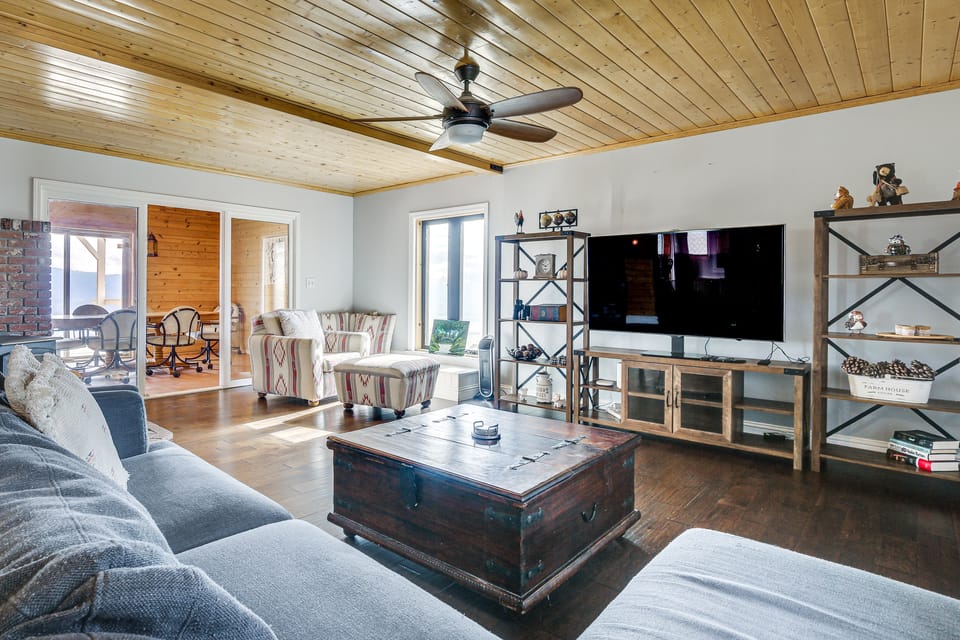 Hiking, Wineries & More! Mtn-View Gem in Tehachapi House in Sierra Nevada