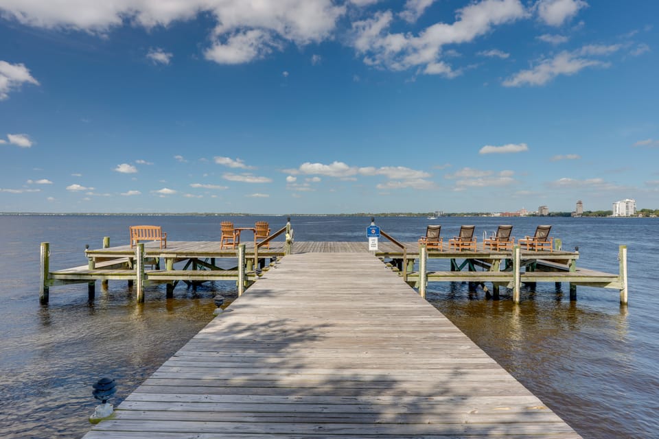 Poolside Fun! Waterfront Gem Near San Marco Square Apartment in Jacksonville