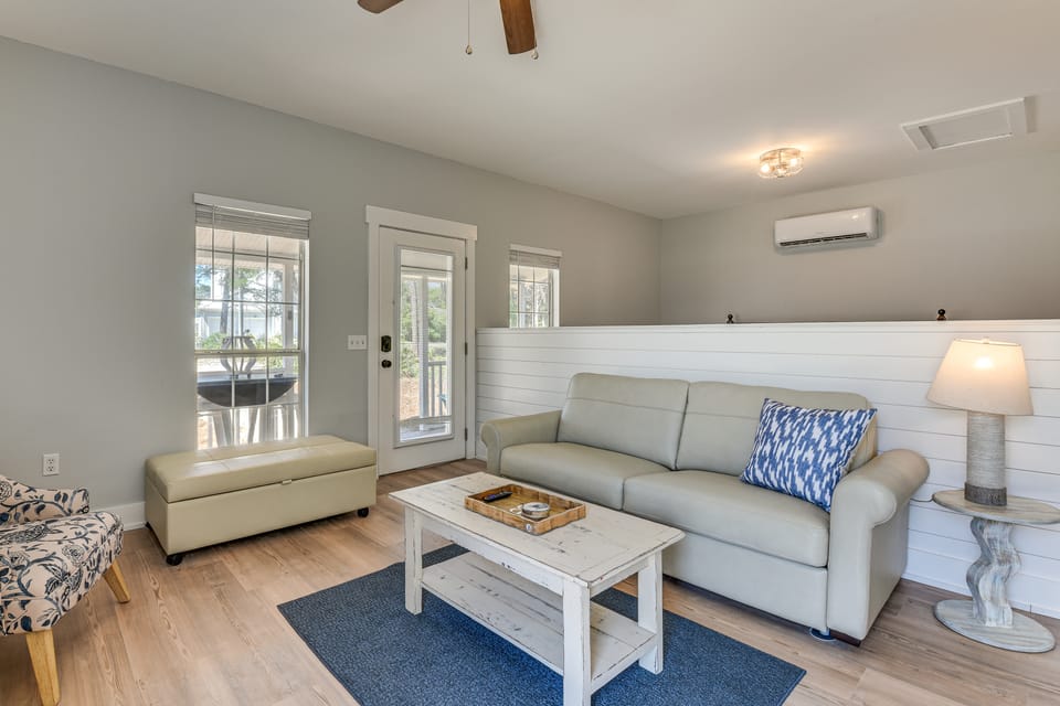 Walk to Beaches on 30A! Coastal Studio Stay Apartment in South Walton County