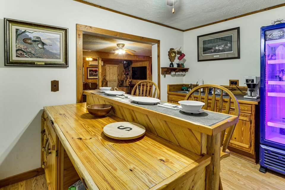 Fire Pit, Patio, Views! Group Lodge in Cheaha Mtns House in Alabama