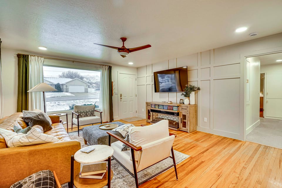 Gateway to Nordic Valley! Mtn-View Ogden Home House in Utah