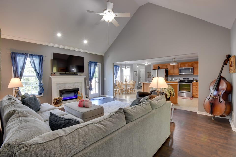 Spacious Group Getaway w/ Fire Pit, Yard + Deck House in White County
