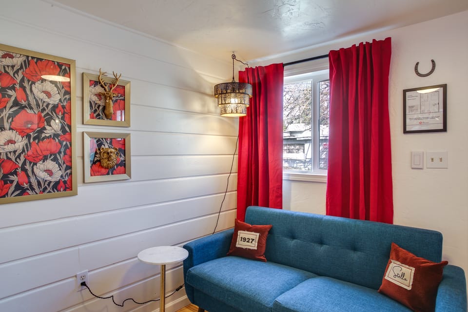 3 Mi to Dtwn Spokane: Sleek Multi-Unit Base Apartment in Spokane