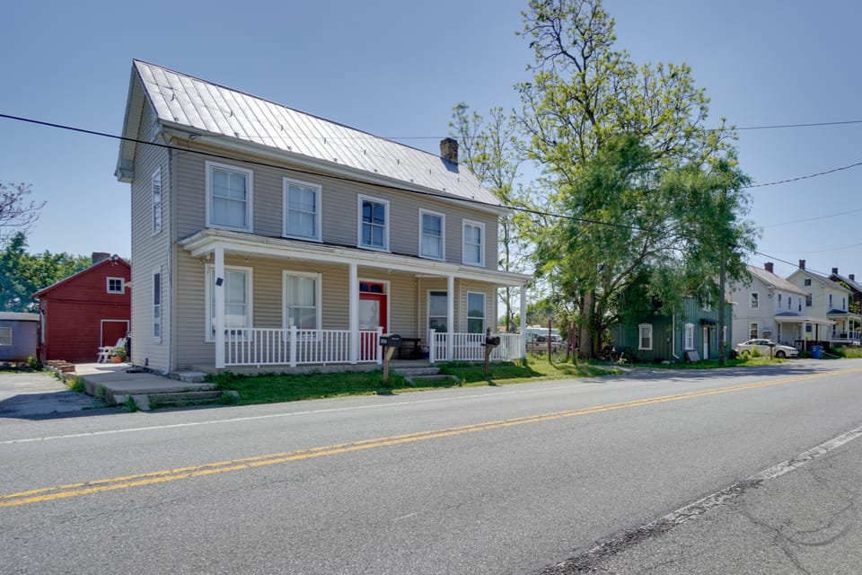 Family Farmside Getaway w/ Hot Tub in Fairplay! Apartment in Maryland