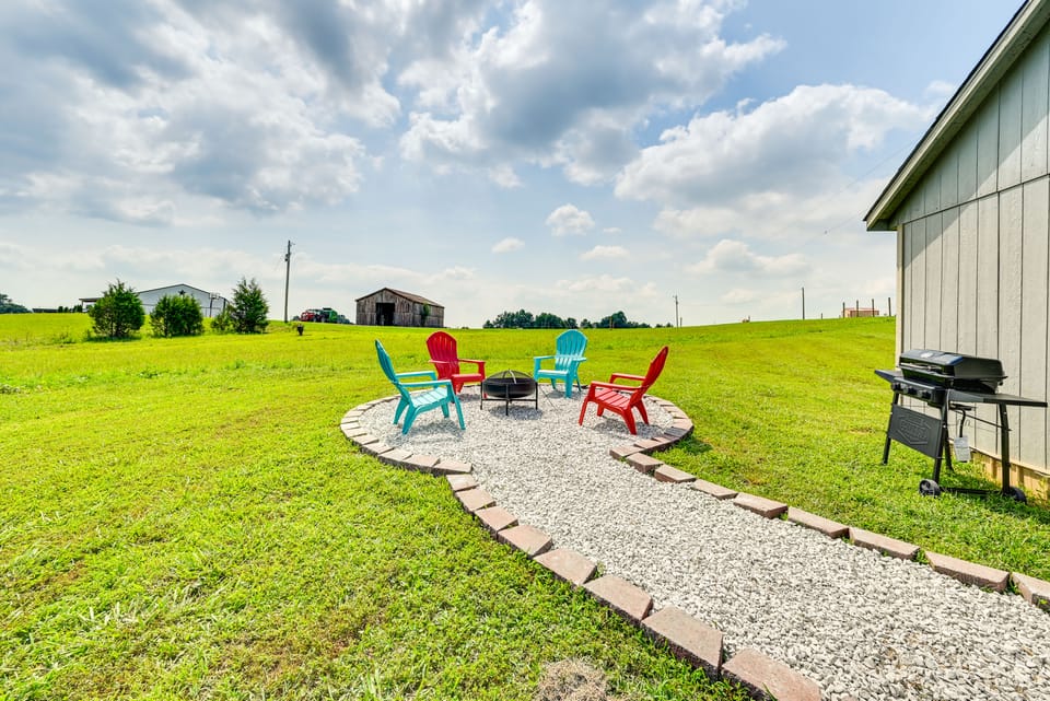 Countryside Escape w/ Fire Pit By Mammoth Cave! House in Kentucky