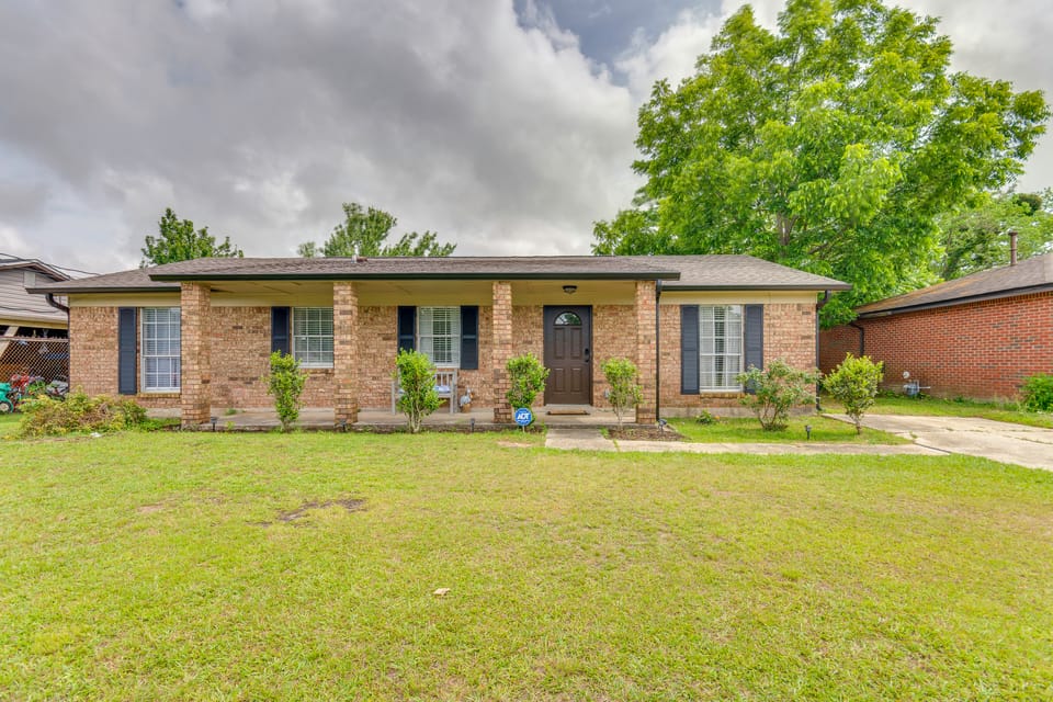 Screened Lanai! Pet-Friendly Haven in Pensacola House in Bellview