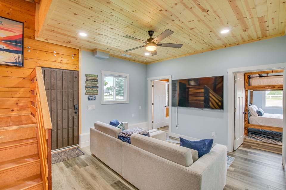 Walk to Beach & Bear Lake! Family-Friendly Getaway House in Garden City