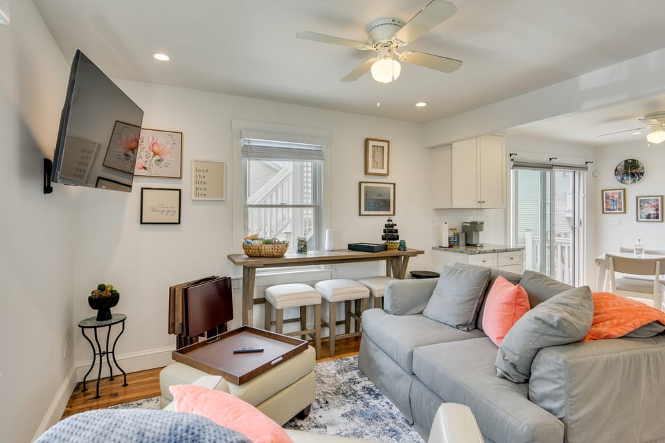 Walkable + Convenient! 1st-Floor Apt in Middletown Apartment in Middletown