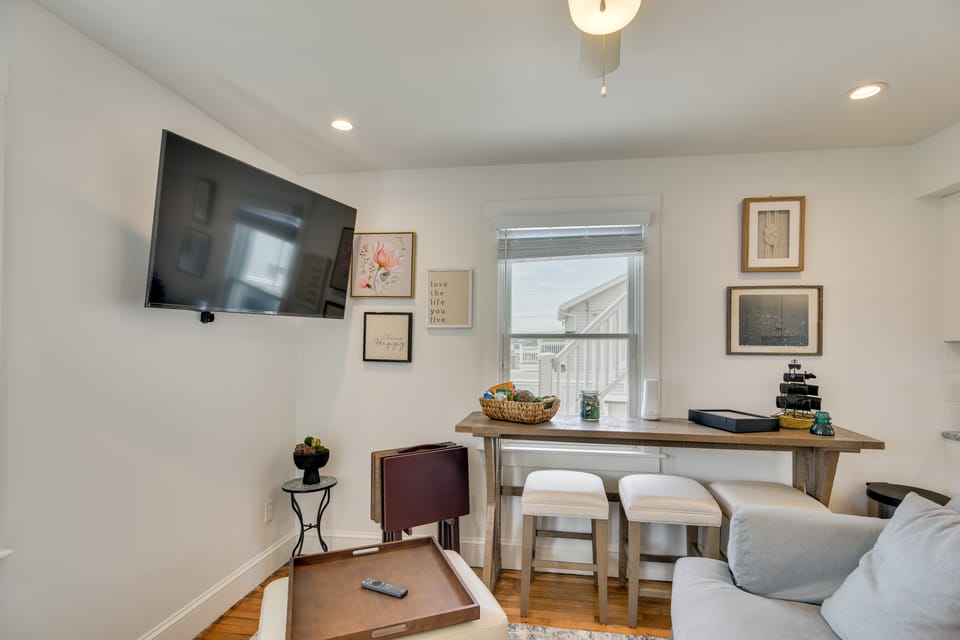 Walkable + Convenient! 1st-Floor Apt in Middletown Apartment in Middletown