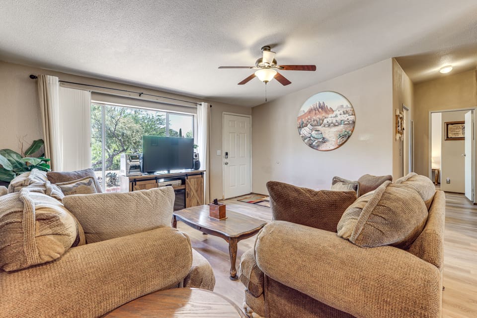 7 Miles to Roosevelt Lake! Mtn-View Family Escape House in Gila County