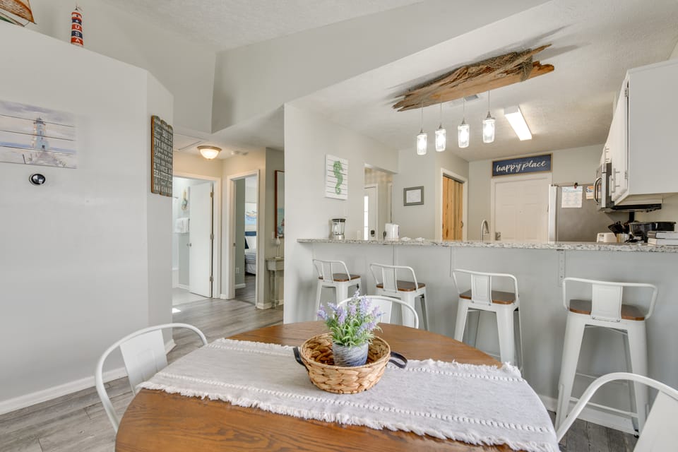 Walk to Beach: Panama City Stay w/ Peaceful Porch! House in Lower Grand Lagoon