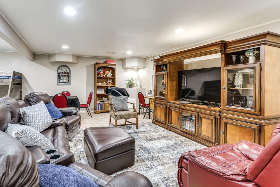 Littleton Apt w/ No Cleaning Fee near Chatfield! Apartment in Littleton