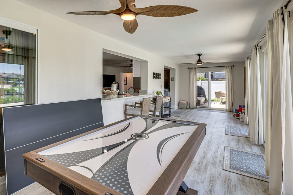 Apollo Beach Waterfront Home w/ Pool & Dock! House in Apollo Beach
