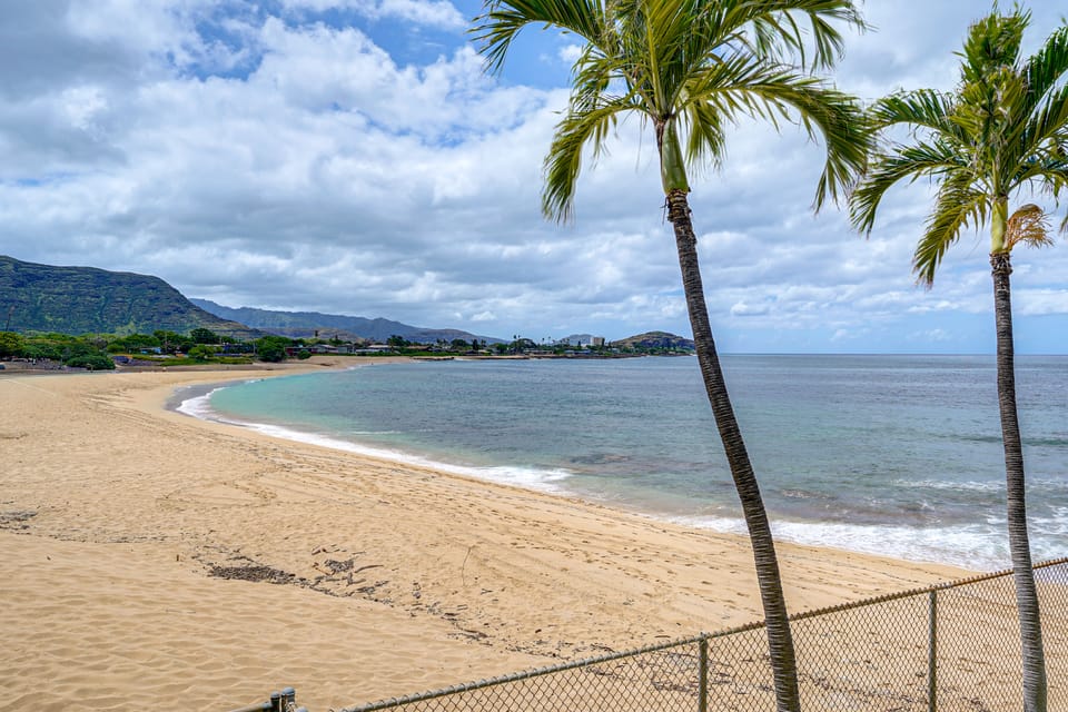 Steps to Beach & Pool! Oceanfront Waianae Studio Apartment in Makaha