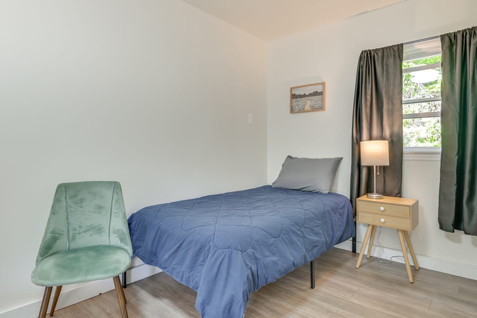 Schroon Lake Room < 1 Mi to Marina & Beach! Apartment in Schroon Lake