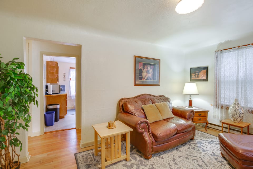 Cozy Vintage in Friendly Neighborhood, 2 Mi to UO! House in Eugene